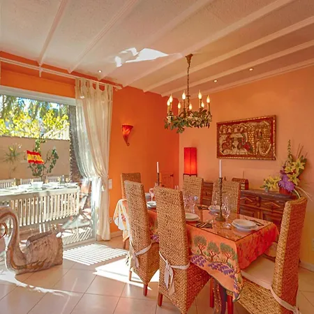 Holiday In Casas De Torrat Κάλπε